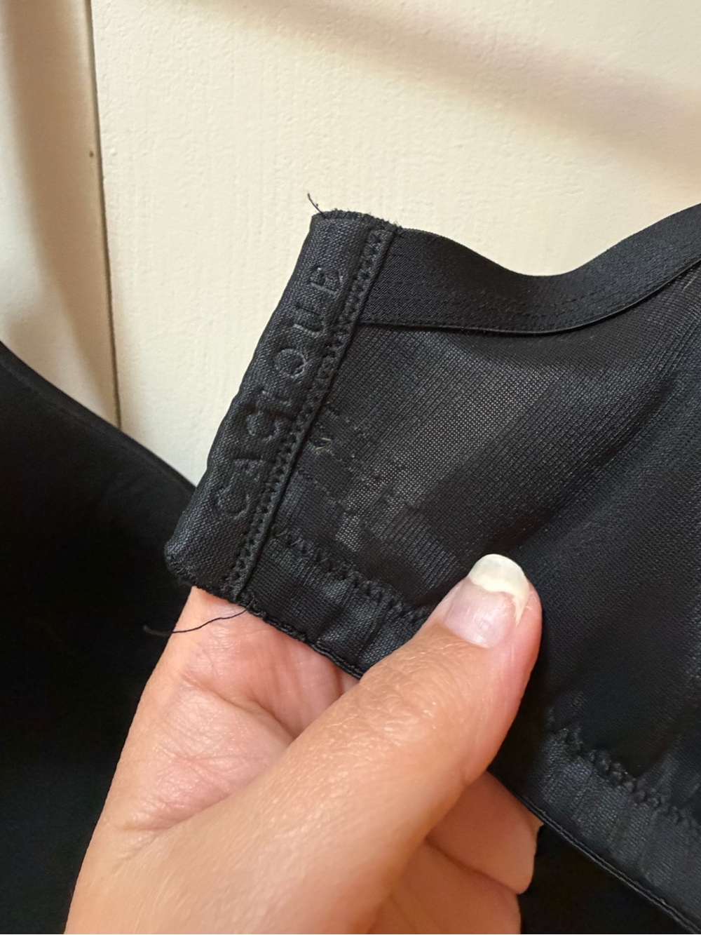 Cacique Black Smooth T-Shirt Bra - Picture 5 of 8